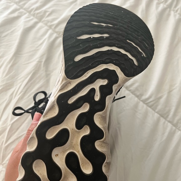 Nike running shoes - Picture 3 of 3